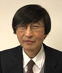 数理・物理学科 学科主任 阿部 吉弘 教授